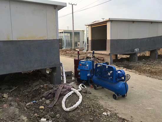 聚氨酯泡沫:完美機電性能的秘密(圖1) 聚氨酯材料噴涂設(shè)備