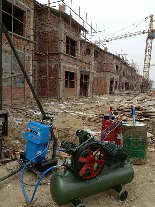 保溫噴涂機(jī)(圖1) 建筑外墻聚氨酯保溫噴涂機(jī)