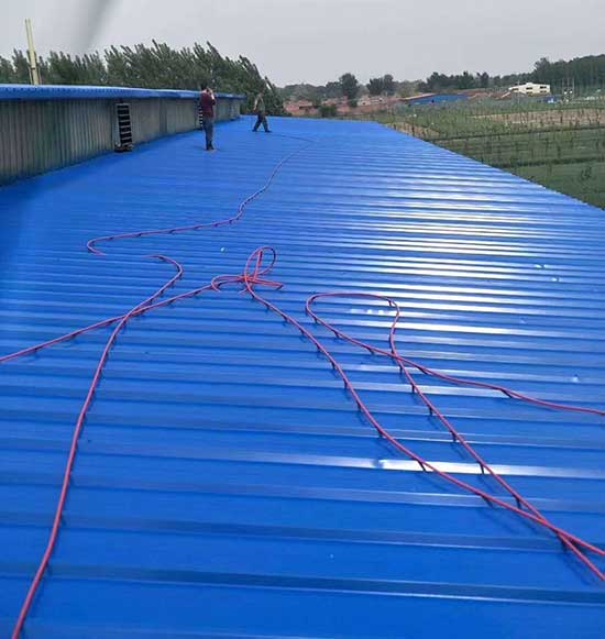 小型聚脲噴涂機(jī)(圖2) 彩鋼瓦聚脲防腐施工案例