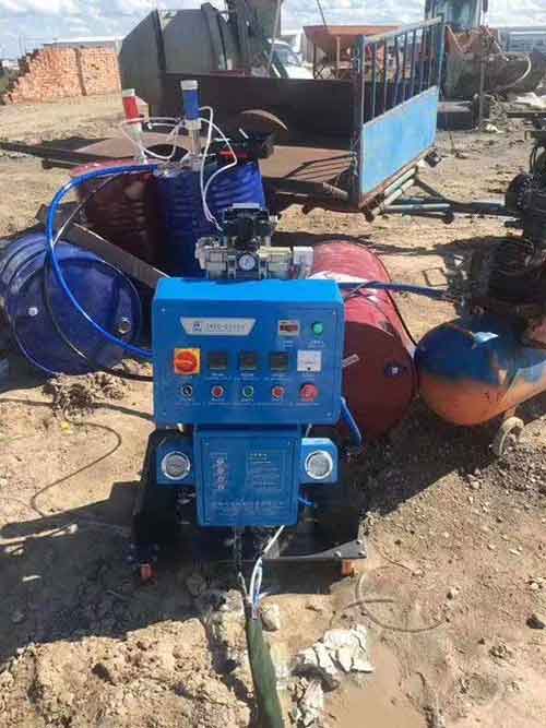 墻面噴涂機多少錢一臺(圖1) Q2600聚氨酯墻面噴涂機