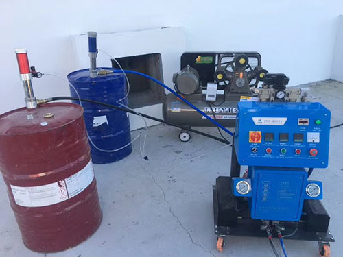 冷庫噴涂保溫聚氨酯發(fā)泡機(jī)(圖2) Q2600冷庫噴涂保溫聚氨酯發(fā)泡機(jī)