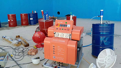 H5600專業(yè)聚脲噴涂設備