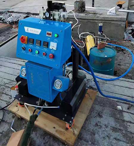 JNJX-Q2600新款聚氨酯噴涂機(jī)